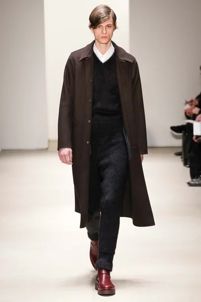 Look 14